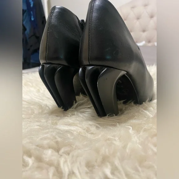 John Fluevog Shaguar - Picture 9 of 16